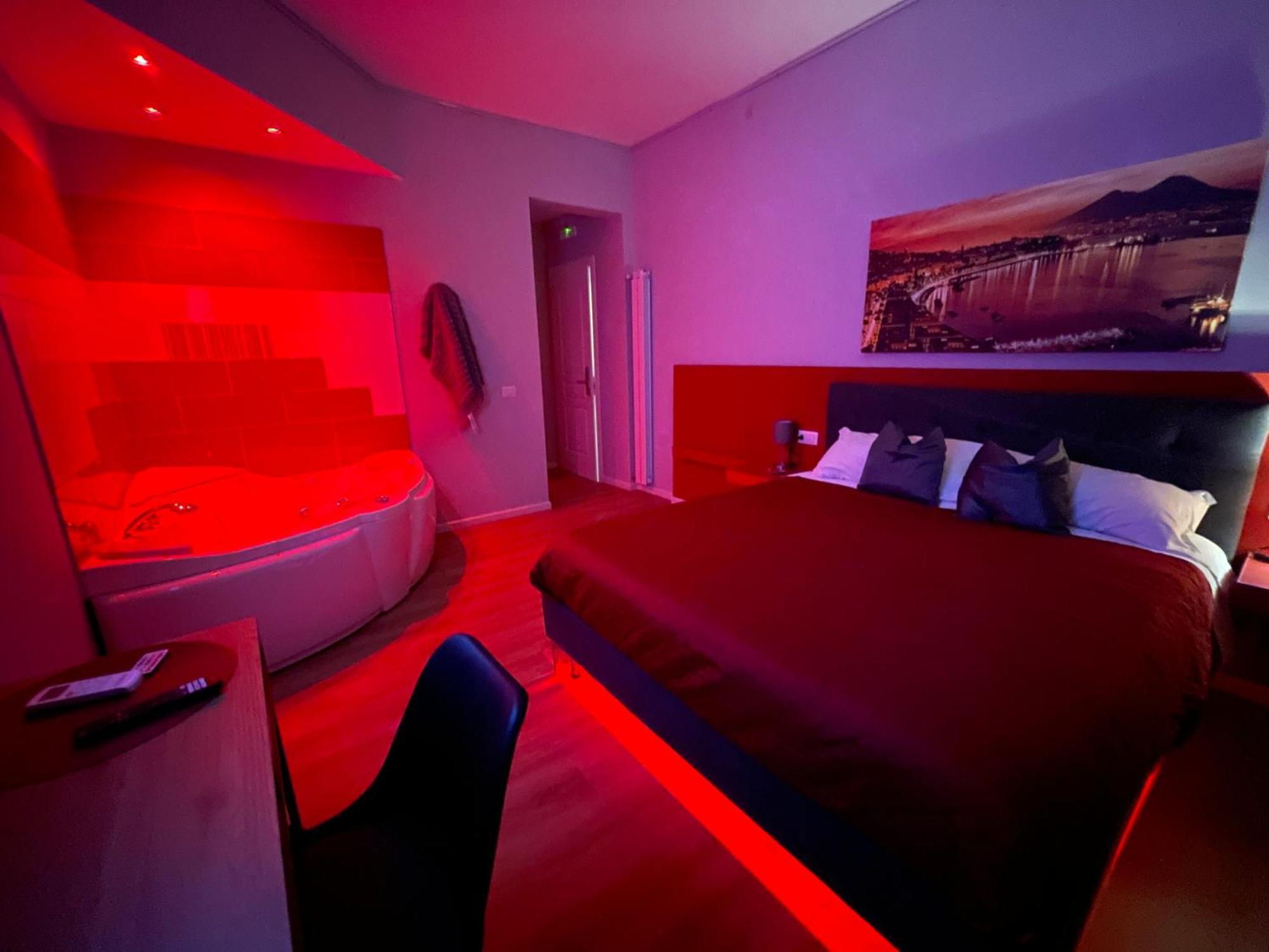 Vomero Suite And Deluxe Room B&B Napoli Exterior photo