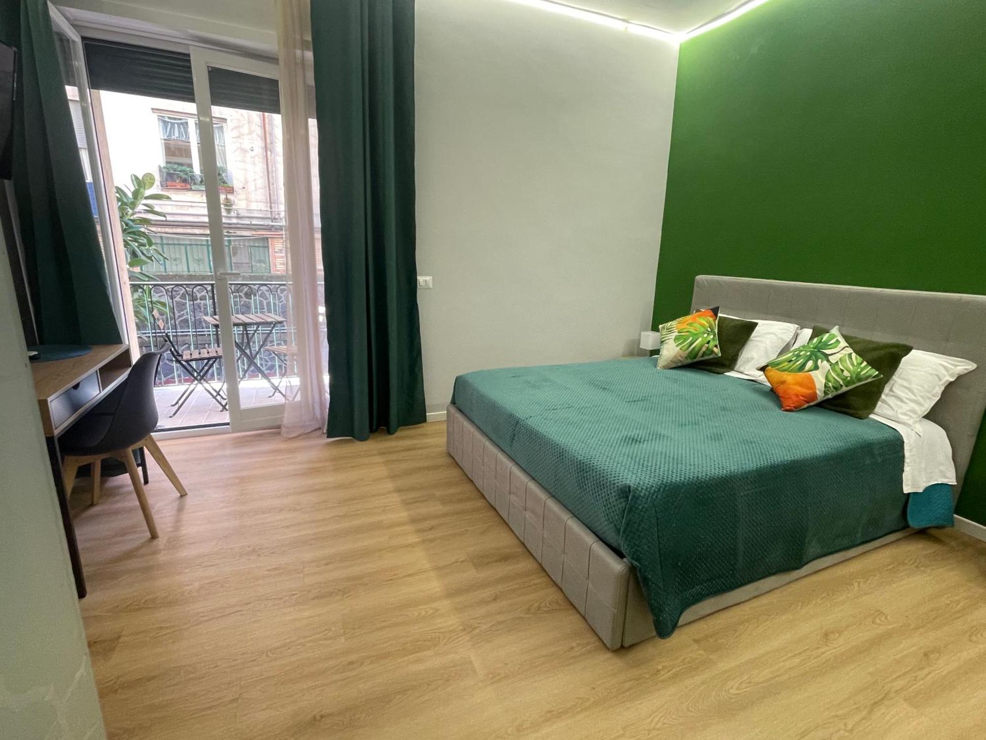 Vomero Suite And Deluxe Room B&B Napoli Exterior photo