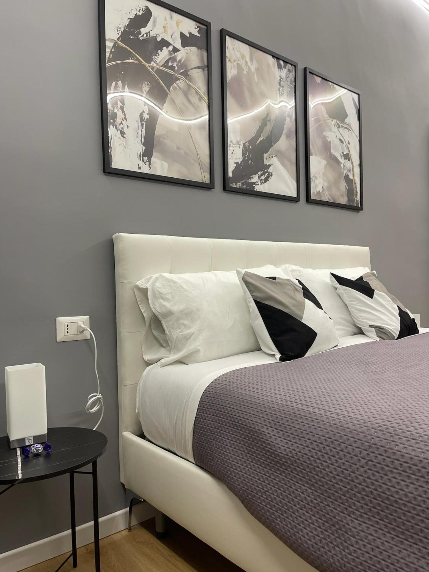 Vomero Suite And Deluxe Room B&B Napoli Exterior photo